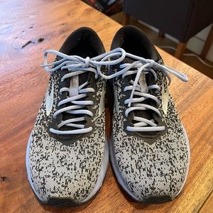 Brooks Launch 6, women’s, size 7